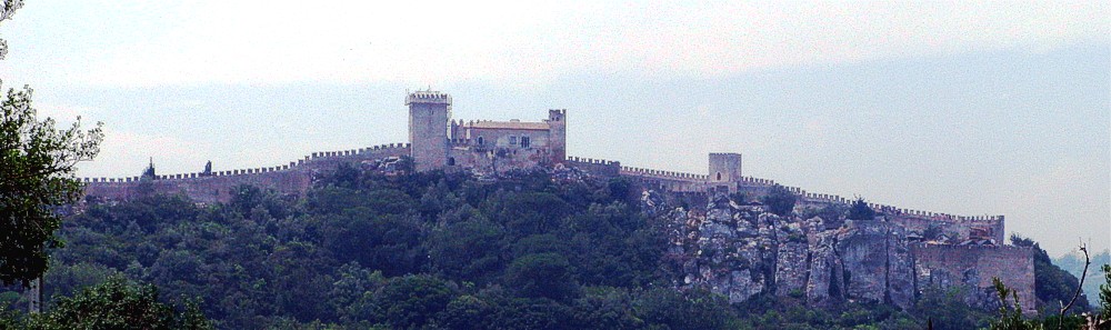 Obidos mit ihrer Stadtmauer