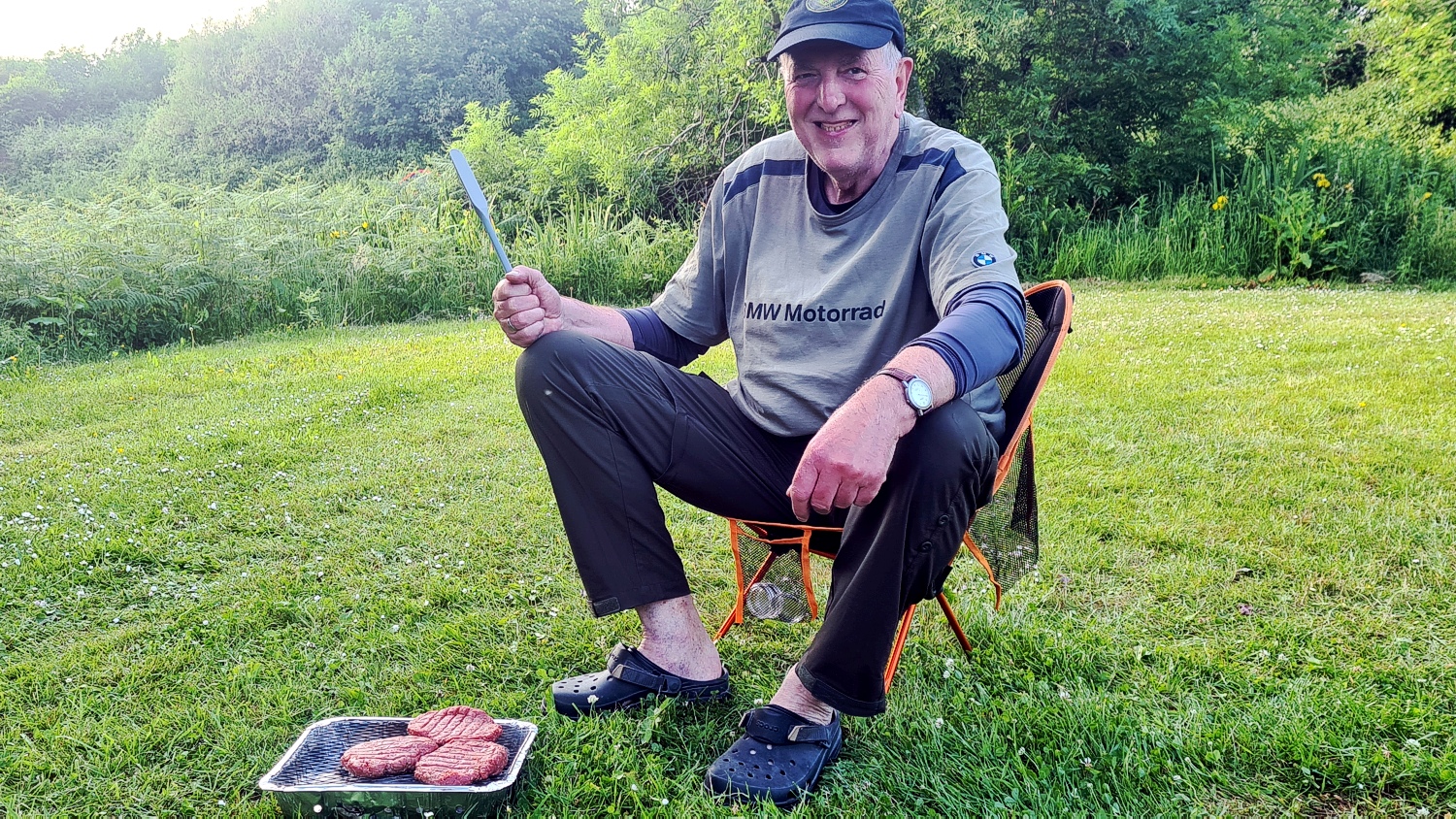 Axel beim Grillen