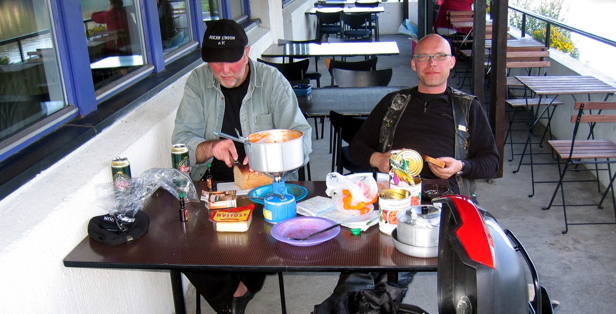 Abendessen auf der Terrasse